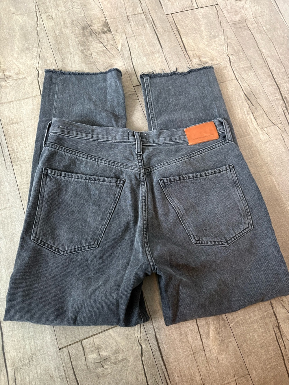 Citizens Of Humanity Women’s Daphne Ankle Crop Jeans in Charcoal